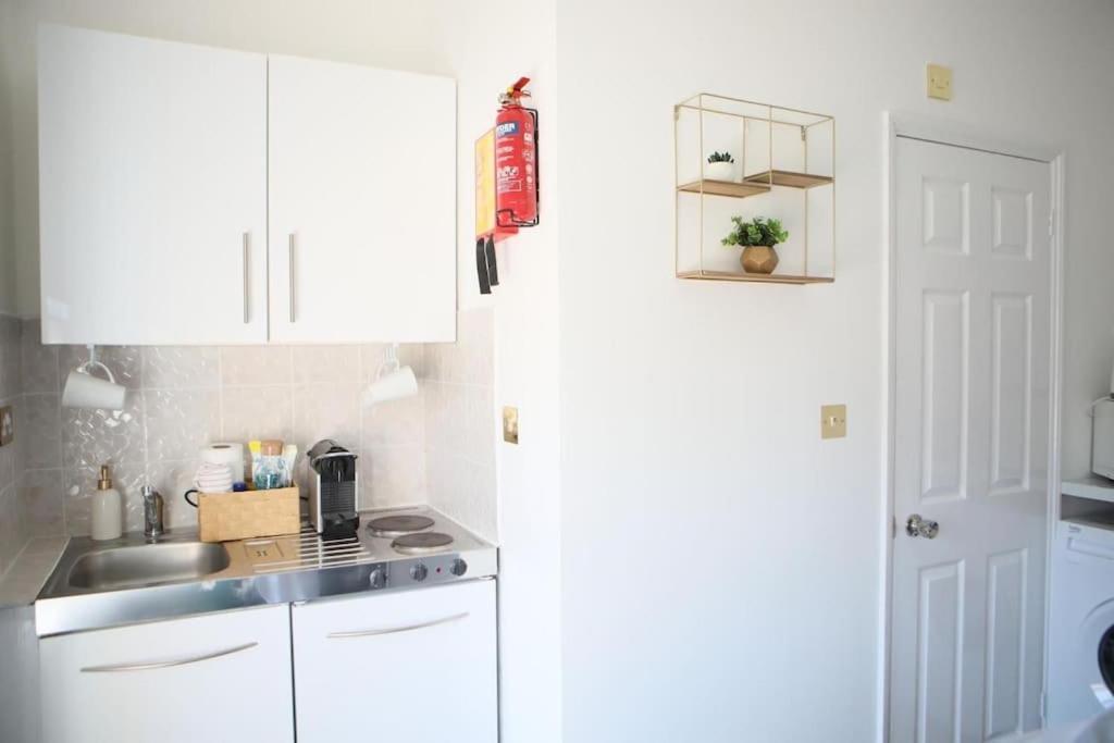 Appartamento Wanstead Gem! Bright, Cosy & Immaculate 1 Bed On The High Street!